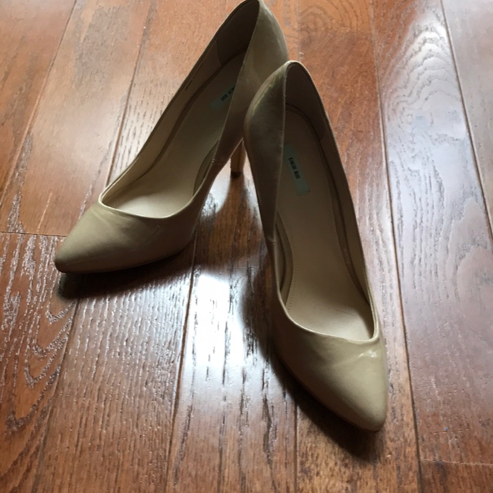 Kimchi Blue Nude Patent Heels. Like New size 7.5